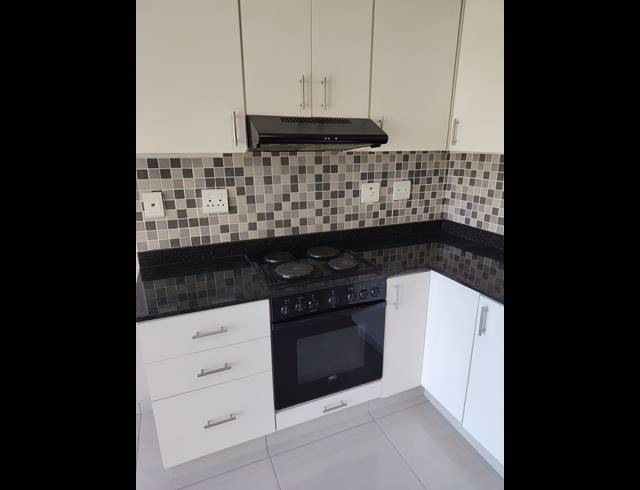 2 BEDROOM APARTMENT TO LET IN MANOR ESTATES